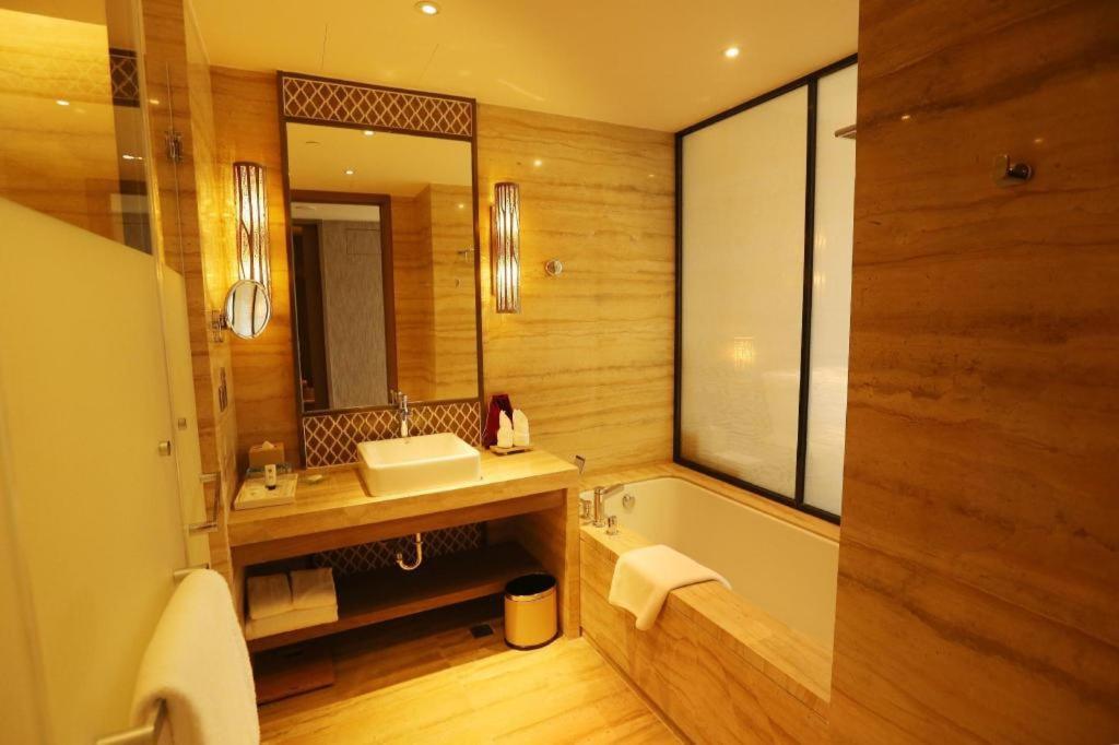 Mangrove Tree Resort World Qingdao Luaran gambar